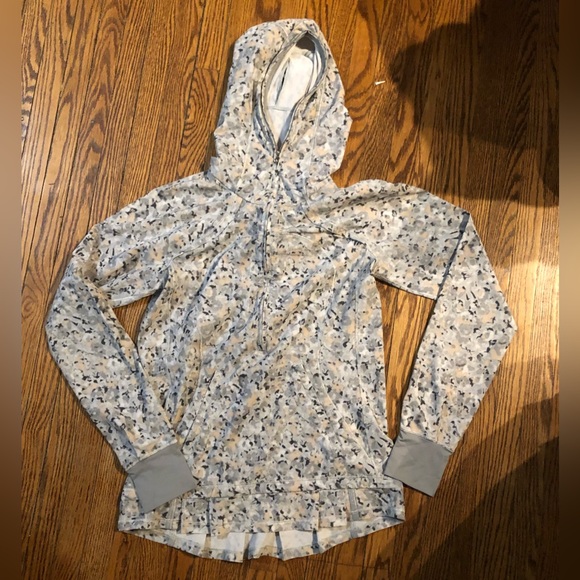 Lululemon Lightened Up Pullover - Picture 13 of 13